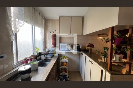 Apartamento à venda com 101m², 4 quartos e sem vaga Apartamento à venda com 101m², 4 quartos e sem vagaCozinha