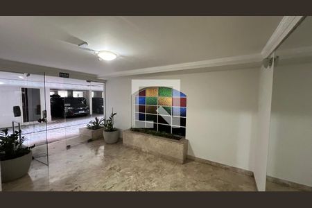 Apartamento à venda com 101m², 4 quartos e sem vaga Apartamento à venda com 101m², 4 quartos e sem vagaHall de entrada