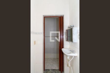 Banheiro de casa para alugar com 1 quarto, 30m² em Chácara Belenzinho, São Paulo