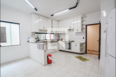 Casa à venda com 230m², 3 quartos e 2 vagasCozinha