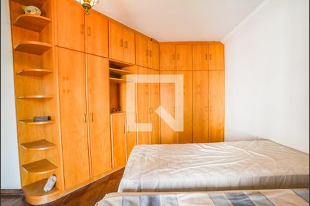 Casa à venda com 230m², 3 quartos e 2 vagasQuarto Suíte