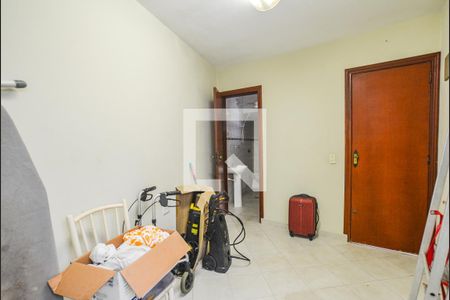 Casa à venda com 230m², 3 quartos e 2 vagasQuarto de Serviço