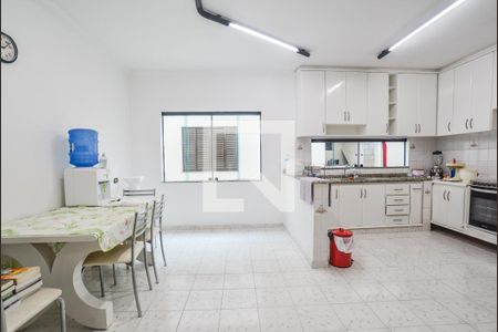 Casa à venda com 230m², 3 quartos e 2 vagasCozinha