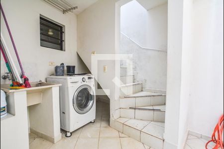 Casa à venda com 230m², 3 quartos e 2 vagasÁrea de Serviço