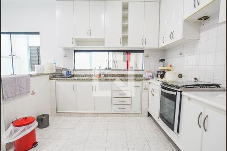 Casa à venda com 230m², 3 quartos e 2 vagasCozinha