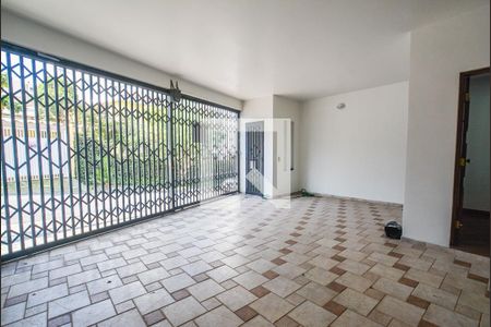 Casa à venda com 230m², 3 quartos e 2 vagasGaragem