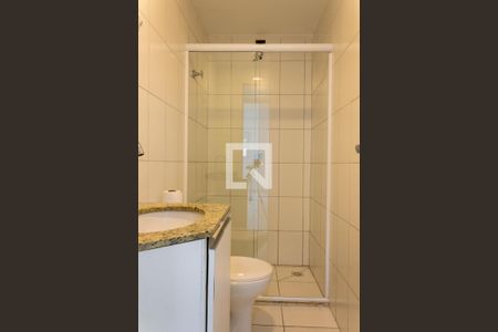 Apartamento à venda com 70m², 2 quartos e 2 vagas Apartamento à venda com 70m², 2 quartos e 2 vagasBanheiro