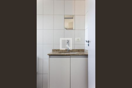 Apartamento à venda com 70m², 2 quartos e 2 vagas Apartamento à venda com 70m², 2 quartos e 2 vagasBanheiro da Suíte 1
