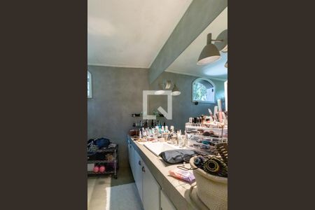 Casa à venda com 405m², 3 quartos e 4 vagasBanheiro 2 do Quarto 2