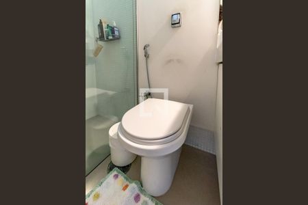 Casa à venda com 405m², 3 quartos e 4 vagasBanheiro do Quarto 1