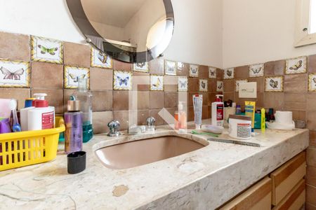 Casa à venda com 405m², 3 quartos e 4 vagasBanheiro de serviço