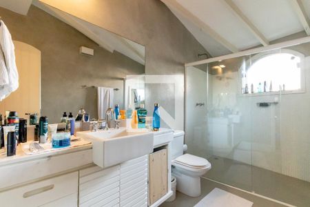 Casa à venda com 405m², 3 quartos e 4 vagasBanheiro 1 do Quarto 2