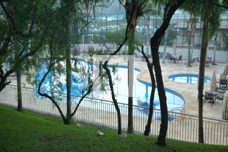 Casa de condomínio à venda com 178m², 4 quartos e 4 vagasÁrea comum - Piscina