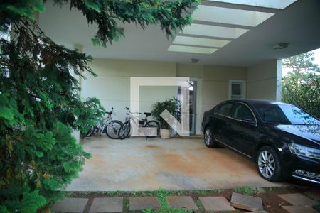 Casa de condomínio à venda com 178m², 4 quartos e 4 vagasGaragem