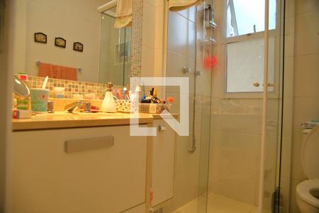 Casa de condomínio à venda com 178m², 4 quartos e 4 vagasBanheiro Social