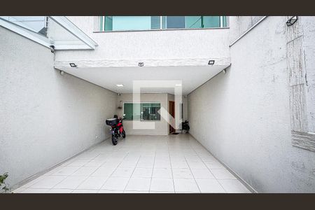 Casa à venda com 161m², 3 quartos e 4 vagas Casa à venda com 161m², 3 quartos e 4 vagasGaragem