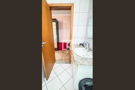 Casa à venda com 161m², 3 quartos e 4 vagas Casa à venda com 161m², 3 quartos e 4 vagasBanheiro da Suíte 2