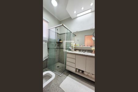 Apartamento à venda com 280m², 3 quartos e 2 vagasBanheiro da Suíte