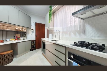 Apartamento à venda com 280m², 3 quartos e 2 vagasCozinha