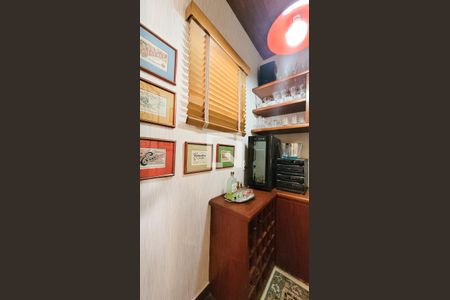 Apartamento à venda com 280m², 3 quartos e 2 vagasAdega