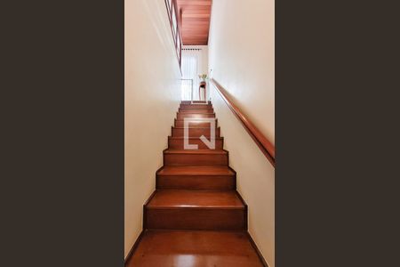 Apartamento à venda com 280m², 3 quartos e 2 vagasEscada