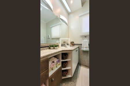 Apartamento à venda com 280m², 3 quartos e 2 vagasBanheiro Social