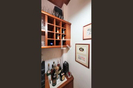 Apartamento à venda com 280m², 3 quartos e 2 vagasAdega