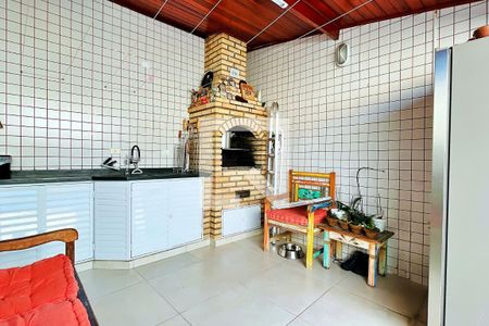 Casa à venda com 203m², 2 quartos e 2 vagas Casa à venda com 203m², 2 quartos e 2 vagasÁrea da Churrasqueira