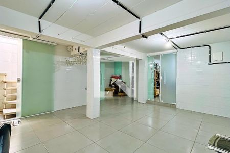 Casa à venda com 203m², 2 quartos e 2 vagas Casa à venda com 203m², 2 quartos e 2 vagasÁrea de Serviço