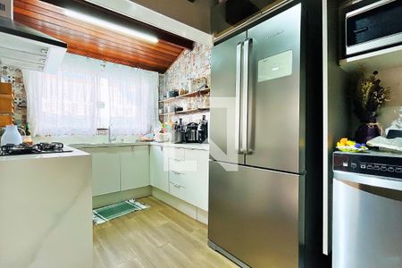 Casa à venda com 203m², 2 quartos e 2 vagas Casa à venda com 203m², 2 quartos e 2 vagasCozinha