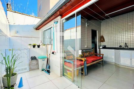 Casa à venda com 203m², 2 quartos e 2 vagas Casa à venda com 203m², 2 quartos e 2 vagasÁrea da Churrasqueira