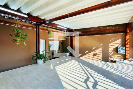 Casa à venda com 203m², 2 quartos e 2 vagas Casa à venda com 203m², 2 quartos e 2 vagasGaragem