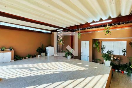 Casa à venda com 203m², 2 quartos e 2 vagas Casa à venda com 203m², 2 quartos e 2 vagasGaragem
