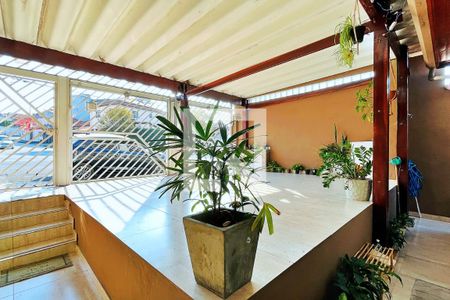Casa à venda com 203m², 2 quartos e 2 vagas Casa à venda com 203m², 2 quartos e 2 vagasGaragem