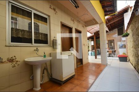 Casa à venda com 264m², 4 quartos e 3 vagasArea externa