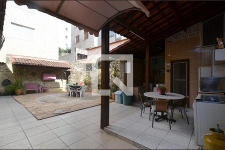 Casa à venda com 264m², 4 quartos e 3 vagasArea externa