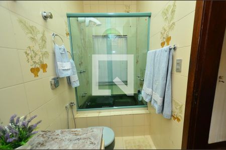 Casa à venda com 264m², 4 quartos e 3 vagasBanheiro suite