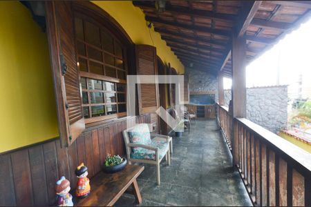 Casa à venda com 264m², 4 quartos e 3 vagasVaranda