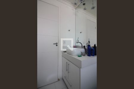 Apartamento à venda com 104m², 2 quartos e 2 vagasQuarto 1 - Suíte Banheiro