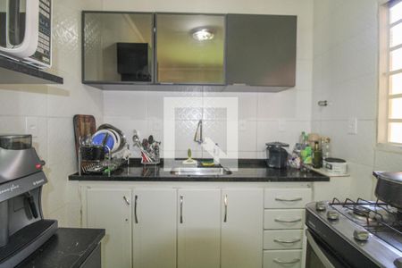 Casa à venda com 240m², 3 quartos e 2 vagas Casa à venda com 240m², 3 quartos e 2 vagasCozinha