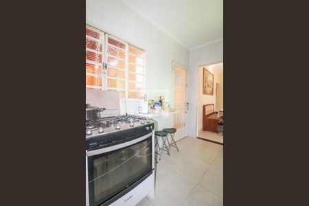 Casa à venda com 240m², 3 quartos e 2 vagas Casa à venda com 240m², 3 quartos e 2 vagasCozinha