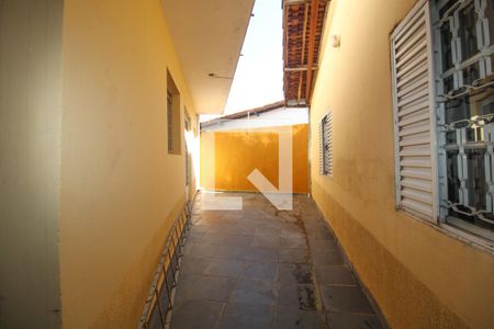 Casa à venda com 240m², 3 quartos e 2 vagas Casa à venda com 240m², 3 quartos e 2 vagasÁrea de serviço