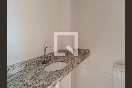 Apartamento à venda com 99m², 2 quartos e 2 vagasBanheiro da Suite 