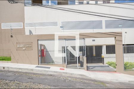 Apartamento à venda com 100m², 2 quartos e 3 vagas Apartamento à venda com 100m², 2 quartos e 3 vagasFachada