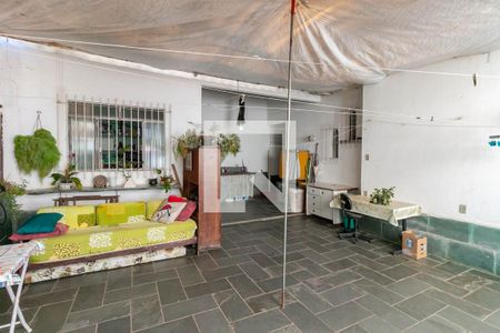 Casa à venda com 275m², 3 quartos e 4 vagas Casa à venda com 275m², 3 quartos e 4 vagasÁrea comum