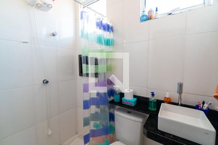 Casa à venda com 170m², 2 quartos e 2 vagas Casa à venda com 170m², 2 quartos e 2 vagasBanheiro