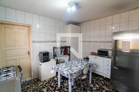 Casa à venda com 170m², 2 quartos e 2 vagas Casa à venda com 170m², 2 quartos e 2 vagasCozinha