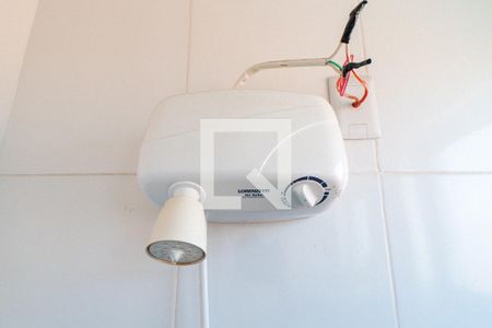 Casa à venda com 170m², 2 quartos e 2 vagas Casa à venda com 170m², 2 quartos e 2 vagasBanheiro Detalhe