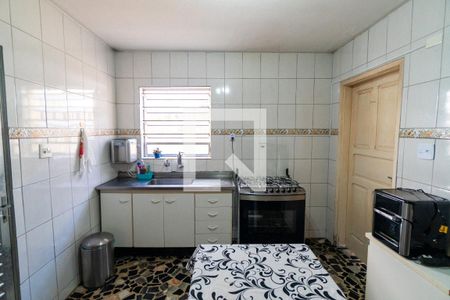 Casa à venda com 170m², 2 quartos e 2 vagas Casa à venda com 170m², 2 quartos e 2 vagasCozinha