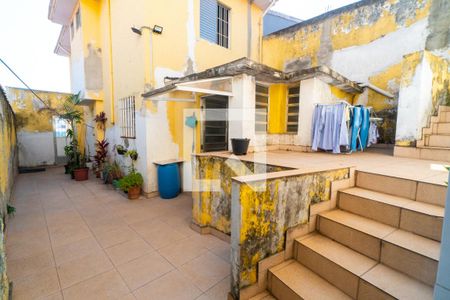 Casa à venda com 170m², 2 quartos e 2 vagas Casa à venda com 170m², 2 quartos e 2 vagasQuintal